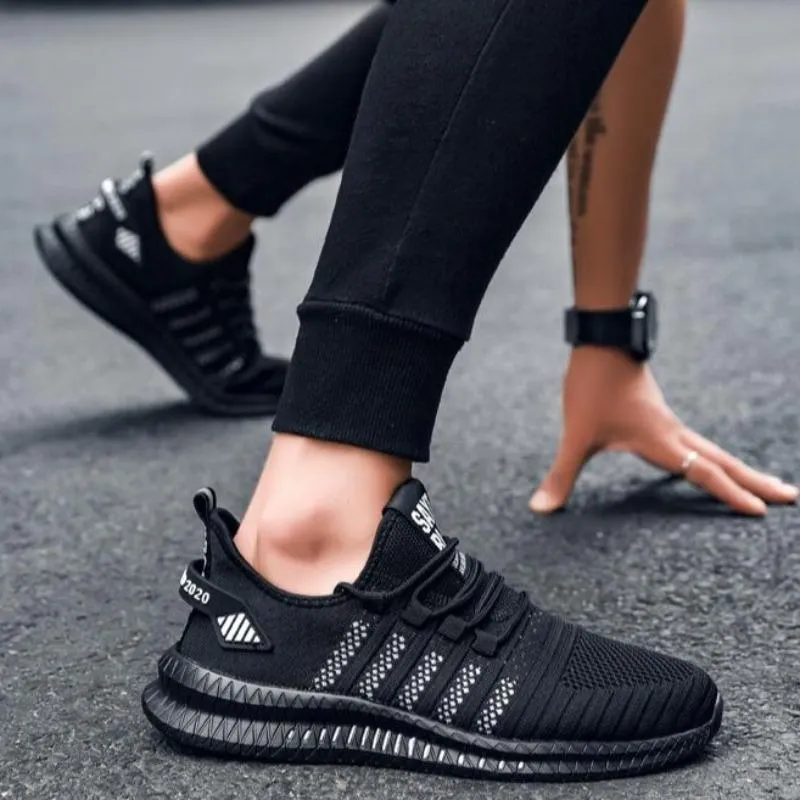 2021 MAIN STREET SNEAKERS