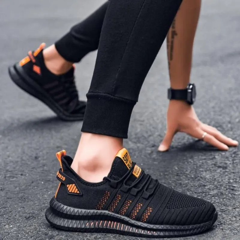 2021 MAIN STREET SNEAKERS