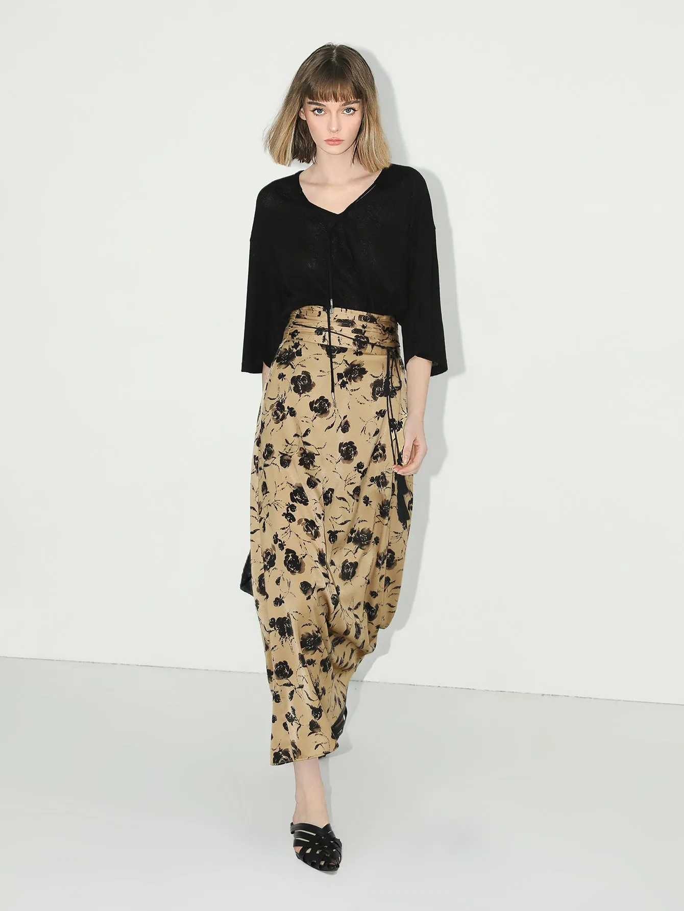 Black Tie-Up Knitted Top with Quarter Sleeves